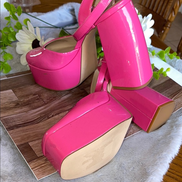 bp Pink Platform Shoes with Glossy Finish and Ankle Strap - Picture 5 of 7
